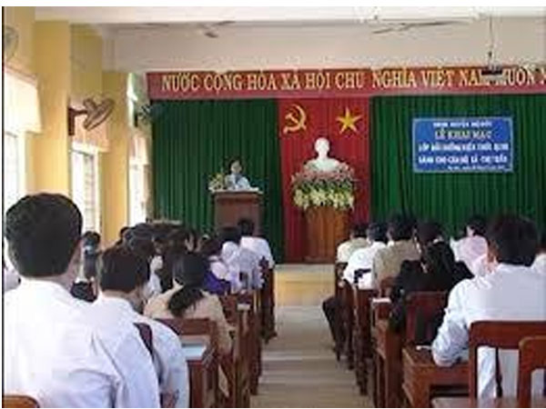 Đào tạo cán bộ cấp xã