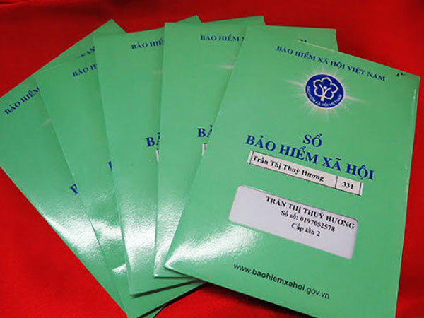 Bảo hiểm tự nguyện đang bị “bắt buộc” mua ở nhà trường